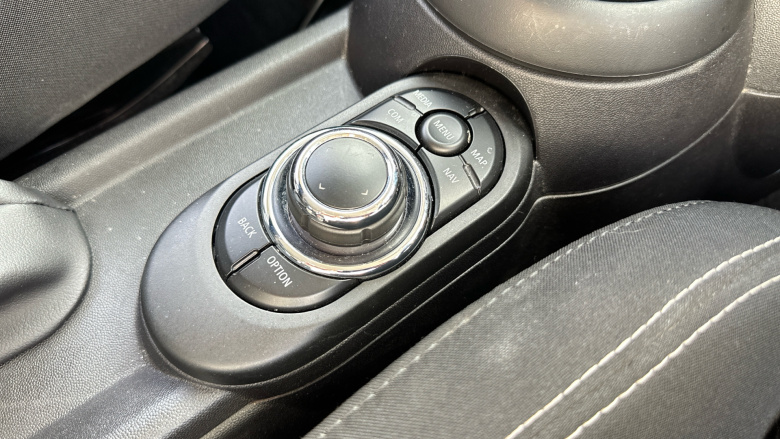 MINI Hatchback 2.0 Cooper S Classic 5dr Auto Petrol Hatchback